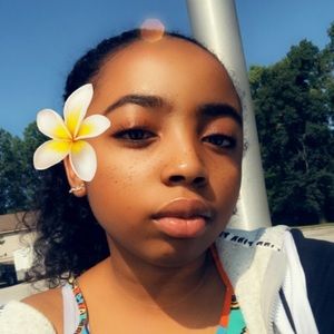 Meet your Posher, Farrah